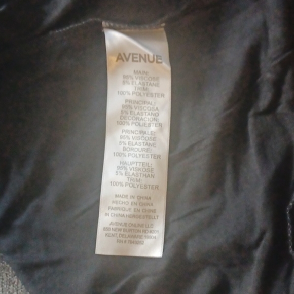 Avenue Black Stud Detail Blouse - Picture 5 of 5